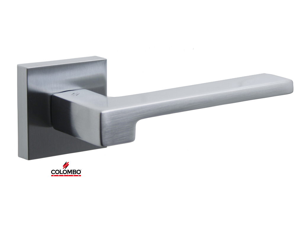 clmmm11rcm.png MANIGLIA ZELDA ROSETTA QUADRA DA 52x52x10 mm. FORO CHIAVE prodotta da COLOMBO - immagine 1