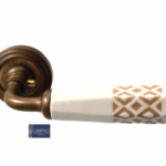 MANIGLIA INTARSIO ROSETTA d.50x10h FORO CHIAVE PORCELLANA VARIE FINITURE | CERAMICHE LIBERATI
