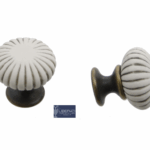 Pomolino Mobile Porcellana Astra d.25/15x30h Medio Brz+Biscuit Anticato | Ceramiche Liberati