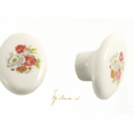 POMOLINO MOBILE PORCELLANA OVALE DA 41x28x24 mm. prodotto da POGGI & MARIANI