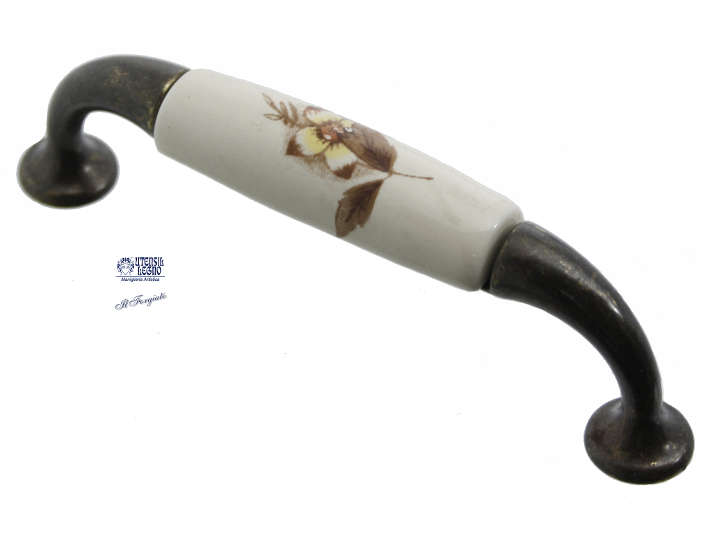 utspm431c.png Maniglietta Mobile Interasse 96 mm.110x30h Porcellana Fondo Avorio Patinato Fiore Marrone | Utensil Legno - immagine 1