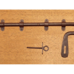 Catenaccio Traverso Forgiato Tondo d.Ø14 mm.250 Ruggine | Utensil Legno