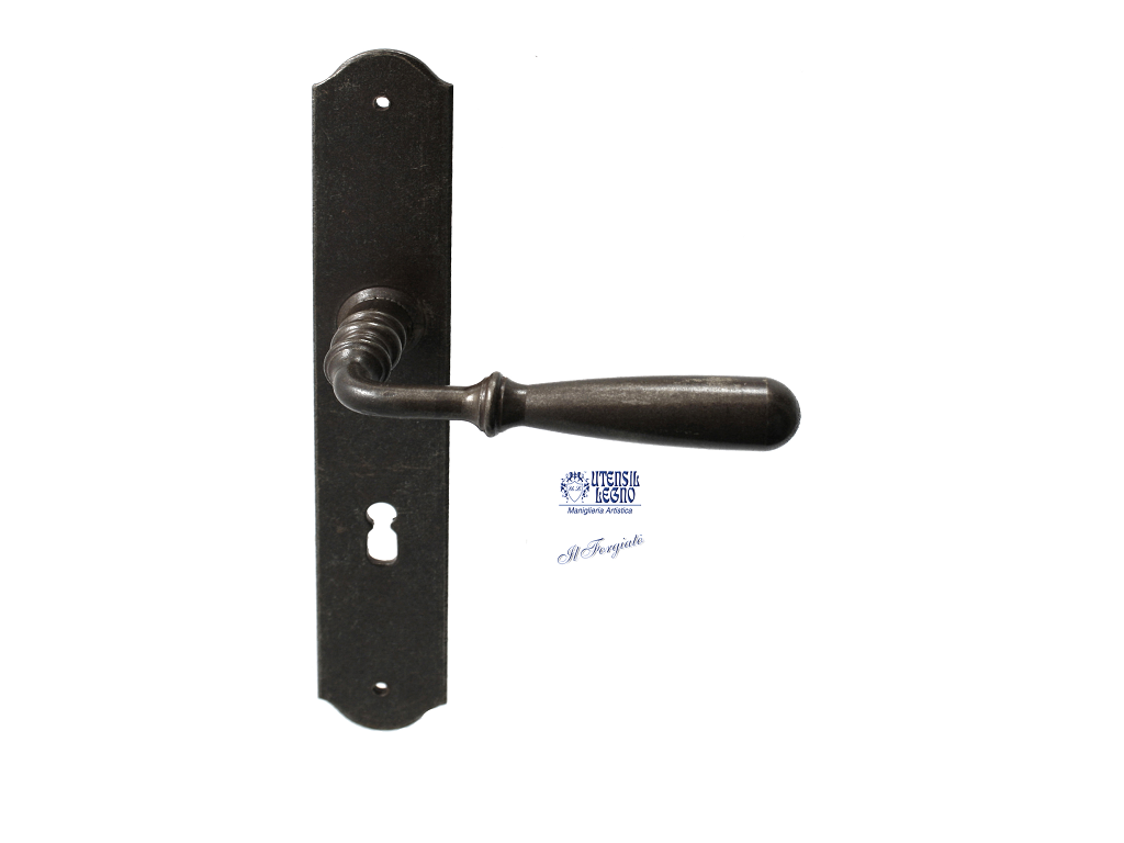 utsfm030n70mrc.png Maniglia FM030 8x70 Placca mm.250x38 con Molle Forgiata Varie Finiture | Utensil Legno - immagine 1