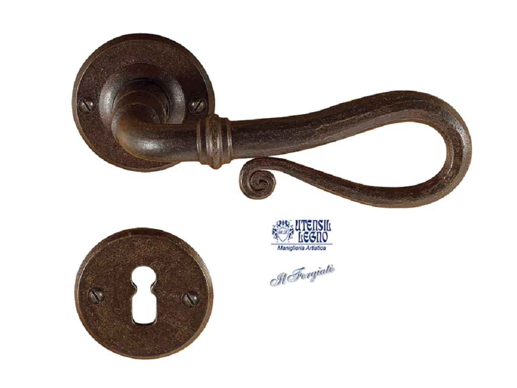 utsfm16rc.png Maniglia FM016 Rosetta Tonda d.50x3 Bocchetta Foro Chiave Forgiato Ruggine | Utensil Legno - immagine 1