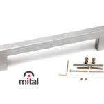 Maniglione 3131 Interasse 160 D.13x13 mm.173x38h + Kit Montaggio varie finiture | Mital