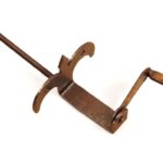 Fermapersiana Forgiato mm.105x80 Ruggine | Utensil Legno