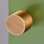 Pomolo Fisso Lui Collezione Nuda Senza Rosetta d.52x54h varie finiture |  Verum Italy